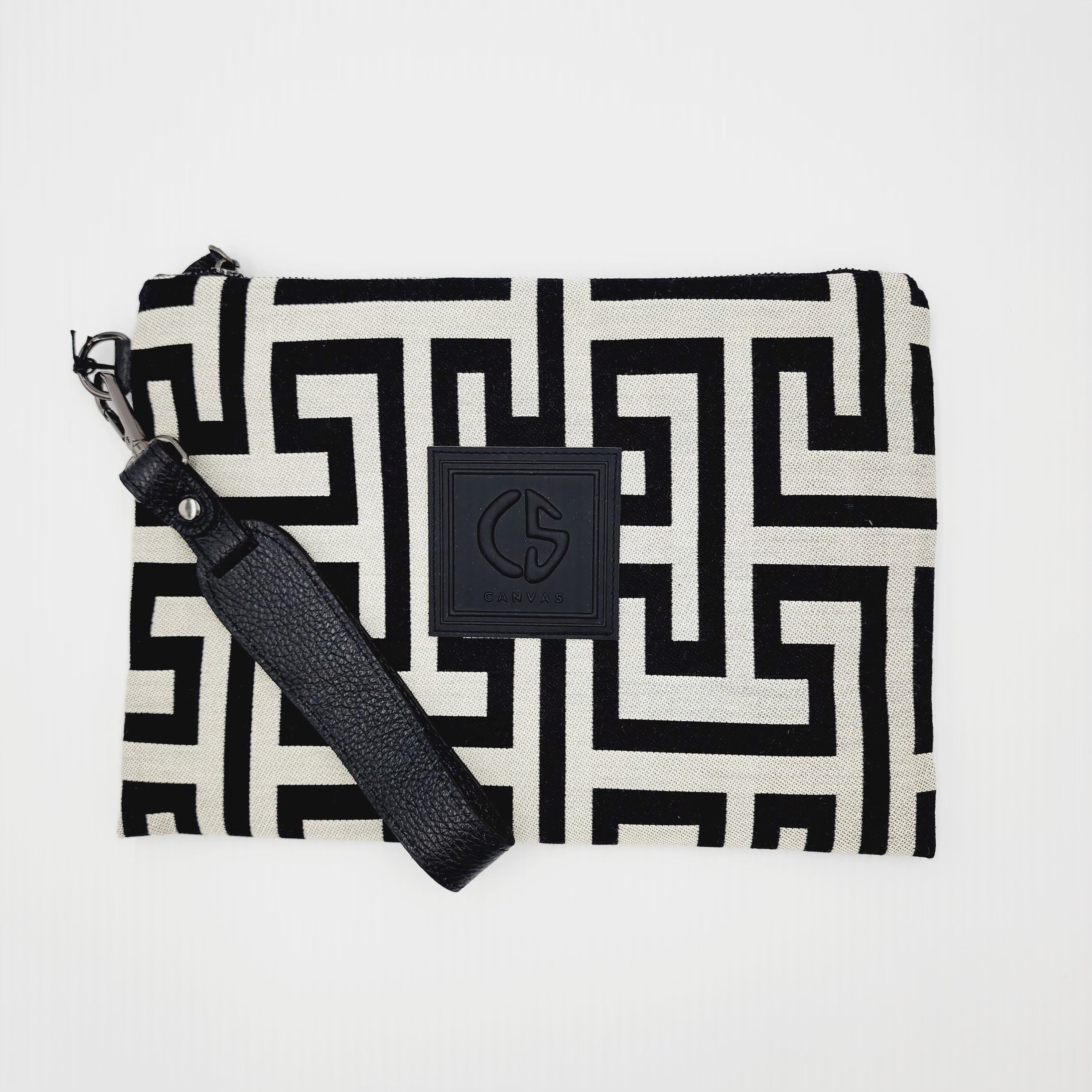 Amelia VIIII - Pouch – Apoéla Boutique